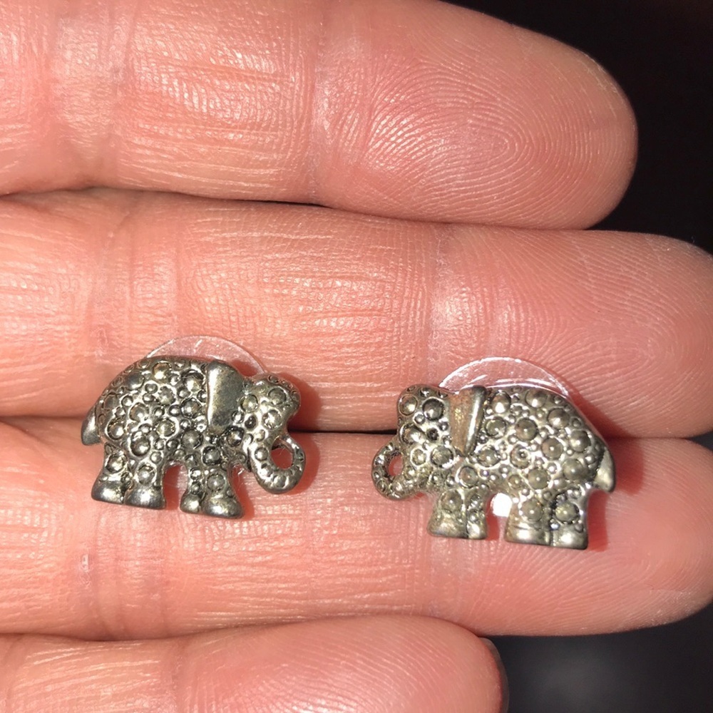 Women’s Textured Elephant Earrings